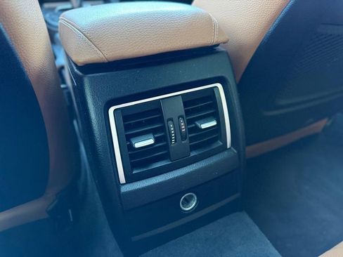 Used 2018 BMW 340i xDrive Sedan w/ Premium Package AWD/4WD image 22