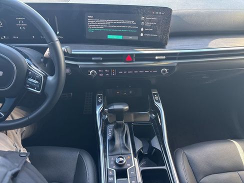 Certified 2025 Kia Sorento SX image 10