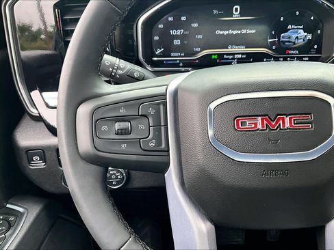 Used 2025 GMC Sierra 1500 SLT AWD/4WD image 24