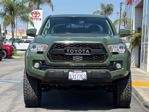Used 2021 Toyota Tacoma SR5 w/ Trail Edition image 10