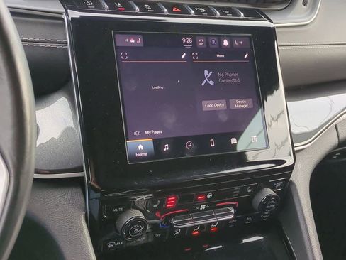 Used 2021 Jeep Grand Cherokee L Laredo image 26