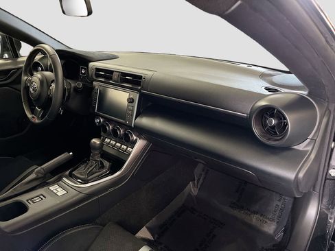 Used 2025 Toyota GR86 Premium w/ ALL Weather Mat Package (TMS) image 27