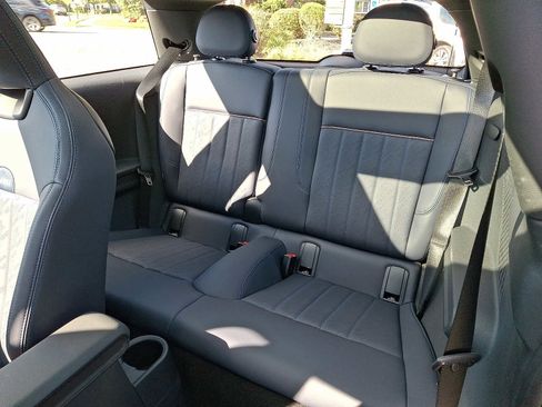 Used 2025 MINI Cooper 2-Door Hardtop image 11