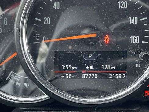 Used 2016 MINI Cooper 4-Door Hardtop image 6