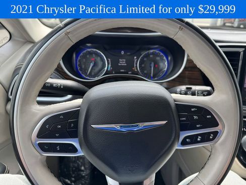 Used 2021 Chrysler Pacifica Limited w/ Premium & Safety Sphere Group AWD/4WD image 25