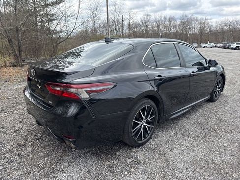 Used 2023 Toyota Camry SE w/ Cold Weather Package image 9