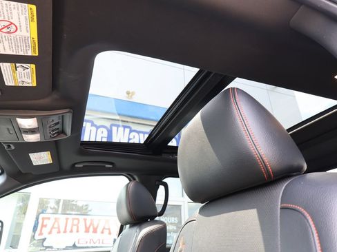 Used 2021 Nissan Titan PRO-4X w/ Pro-4x Convenience Package AWD/4WD image 26