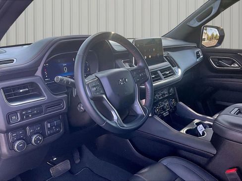Used 2024 Chevrolet Tahoe RST w/ Luxury Package AWD/4WD image 4