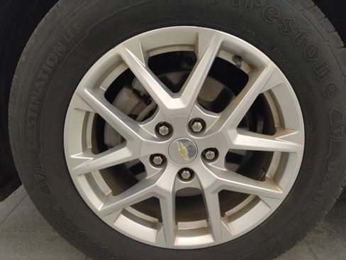 Used 2022 Chevrolet Equinox LS image 29