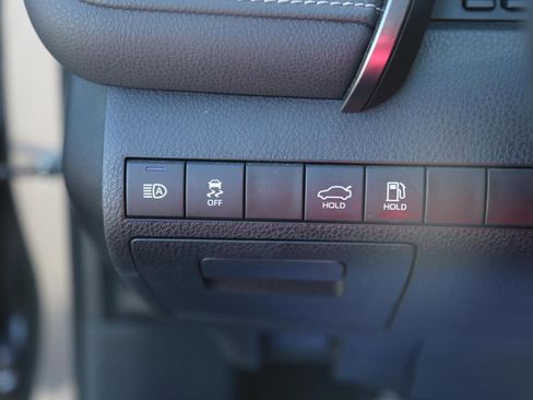 Used 2023 Toyota Camry SE image 8