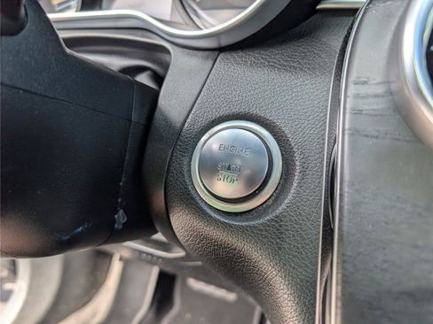Used 2018 Mercedes-Benz GLC 300 4MATIC w/ Multimedia Package image 21