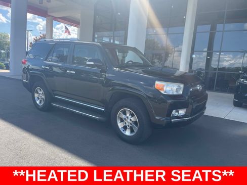 Used 2011 Toyota 4Runner SR5 w/ Convenience Pkg AWD/4WD image 4