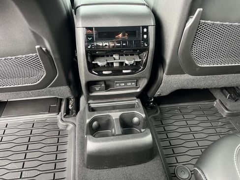 New 2026 Jeep Grand Cherokee L Limited AWD/4WD image 17