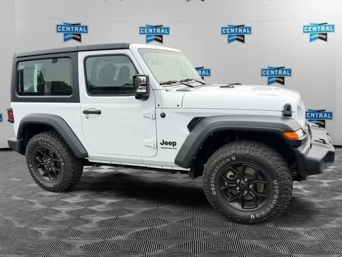 Used 2022 Jeep Wrangler Sport AWD/4WD image 7