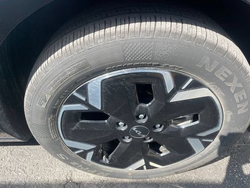 Used 2023 Kia Niro Wind w/ Wind Preserve Package FWD image 9