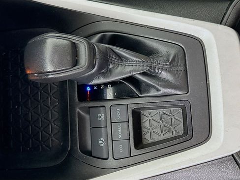Used 2023 Toyota RAV4 XLE FWD image 20