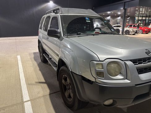 Used 2002 Nissan Xterra SE image 2
