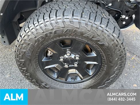 Used 2023 Jeep Gladiator Mojave w/ Cold Weather Group image 14