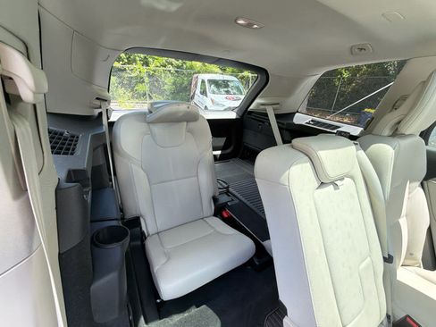 Used 2024 Volvo XC90 T8 Plus w/ Protection Package Premier AWD/4WD image 22