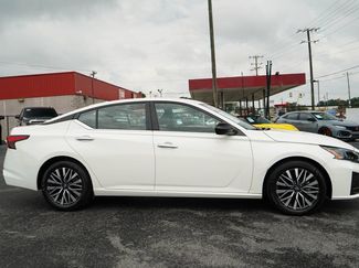 Used 2025 Nissan Altima 2.5 SV FWD video 2
