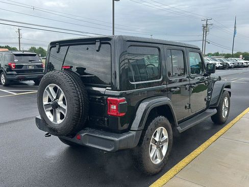 Used 2021 Jeep Wrangler Unlimited Sahara AWD/4WD image 5