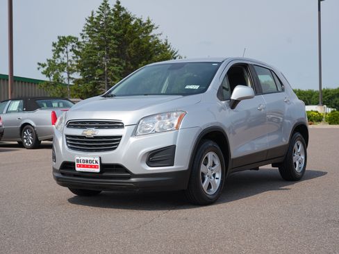 Used 2016 Chevrolet Trax LS AWD/4WD image 7
