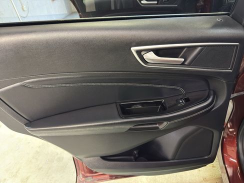 Used 2015 Ford Edge Titanium w/ Equipment Group 302A image 27