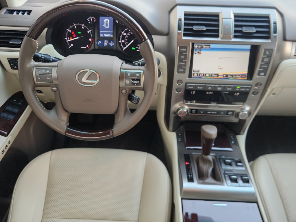 Used 2015 Lexus GX 460 Luxury AWD/4WD image 28