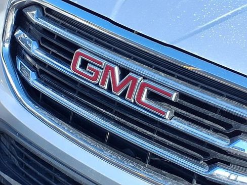Used 2020 GMC Terrain SLE w/ Driver Convenience Package image 27