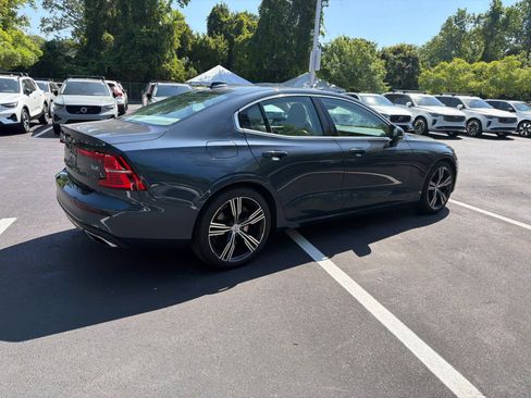 Used 2019 Volvo S60 T6 Inscription image 16