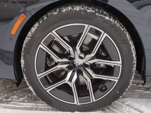 New 2025 BMW 760i xDrive w/ Executive Package image 14