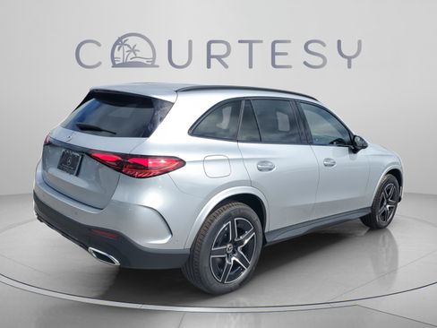 Certified 2026 Mercedes-Benz GLC 300 image 4