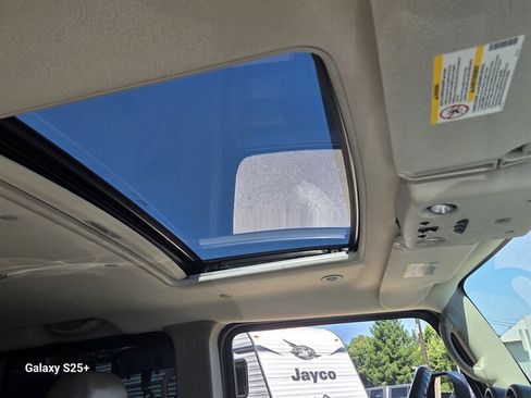 Used 2004 HUMMER H2 w/ Preferred Equipment Group AWD/4WD image 24