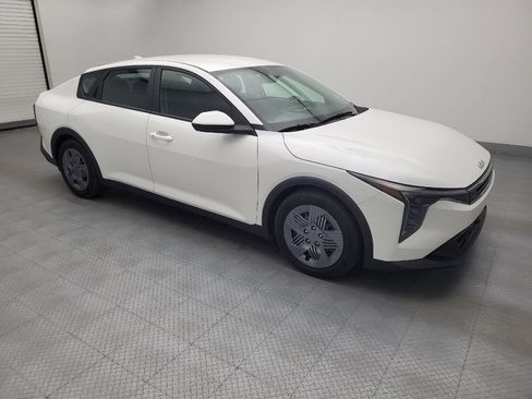Used 2025 Kia K4 FWD image 11