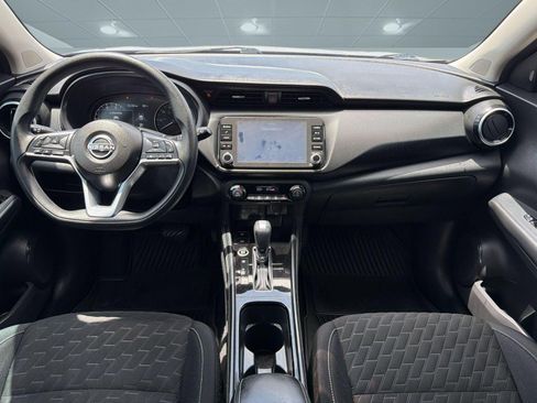 Used 2022 Nissan Kicks SV w/ Interior Electronics Package FWD image 15