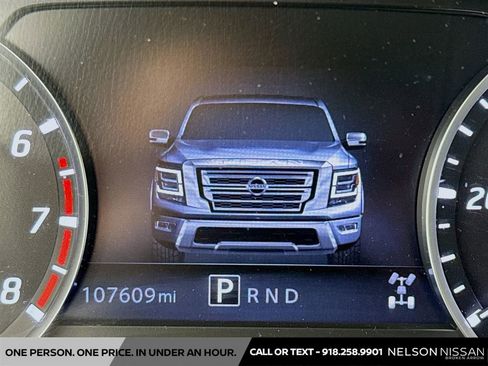 Used 2020 Nissan Titan SL w/ Moonroof Package AWD/4WD image 12