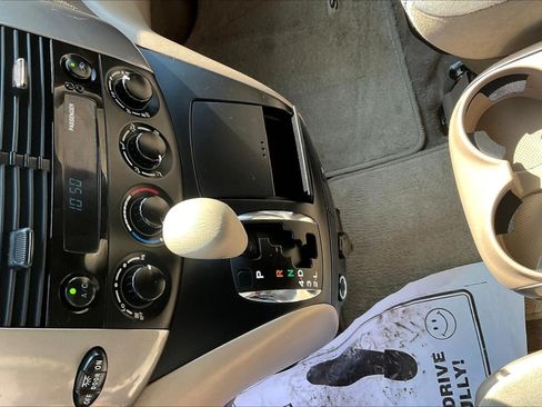 Used 2008 Toyota Sienna LE FWD image 17