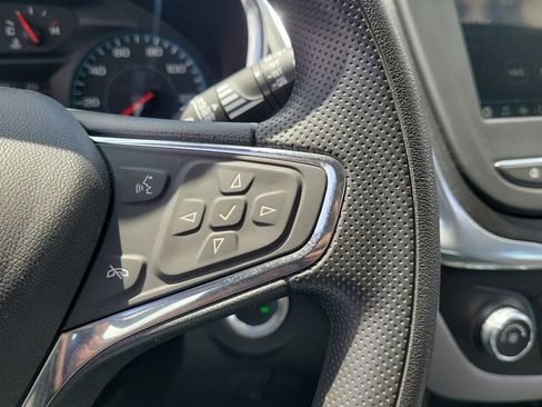 Used 2019 Chevrolet Equinox LS FWD image 22