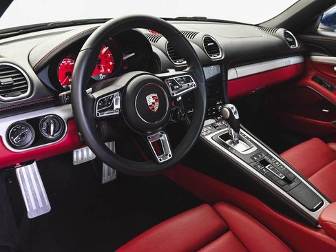 Used 2025 Porsche 718 Boxster GTS RWD image 14