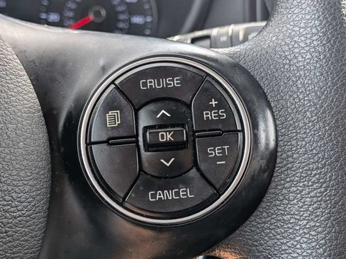Used 2022 Kia Soul LX FWD image 24