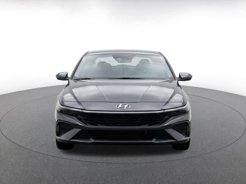 Used 2026 Hyundai Elantra Sport FWD image 2