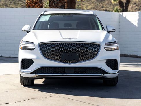 Used 2026 Genesis GV70 2.5T Advanced image 4