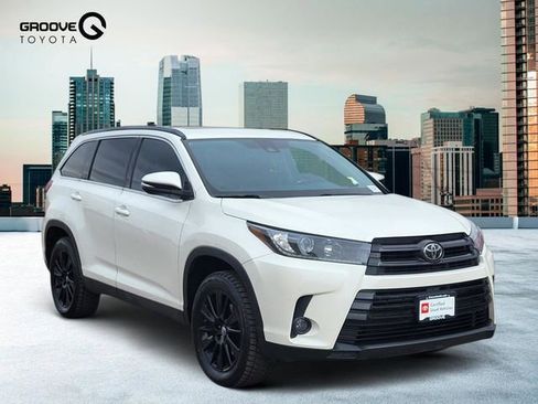 Used 2019 Toyota Highlander SE image 8