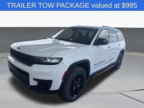 Used 2024 Jeep Grand Cherokee L Altitude AWD/4WD image 3