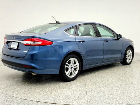Used 2018 Ford Fusion SE image 5