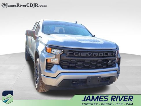 Used 2025 Chevrolet Silverado 1500 Custom w/ LPO, Dark Essentials Package AWD/4WD image 13