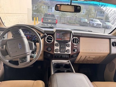 Used 2013 Ford F250 Lariat w/ Lariat Ultimate Pkg image 3