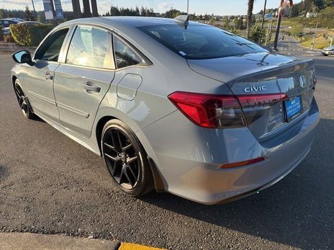 Used 2022 Honda Civic Sport image 8