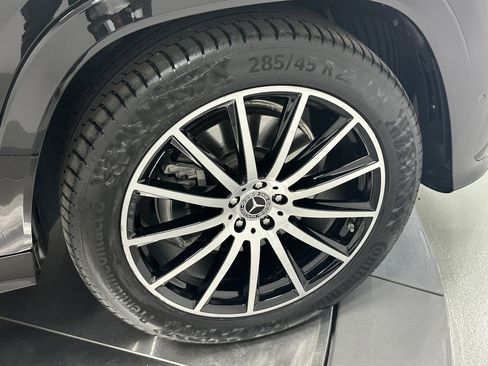 Used 2025 Mercedes-Benz GLS 450 4MATIC image 13