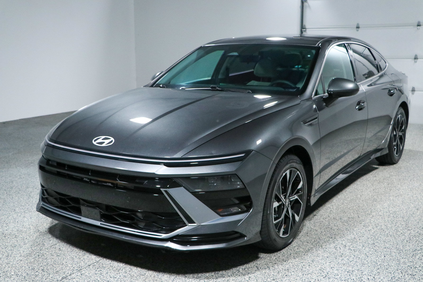 Used 2025 Hyundai Sonata SEL FWD image 29